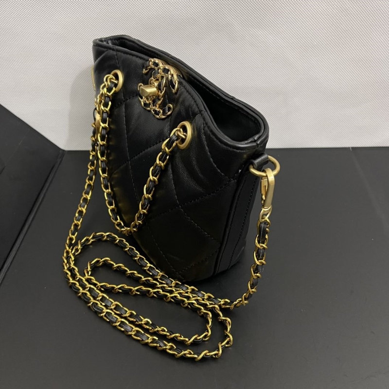 Ch**el bucket bags